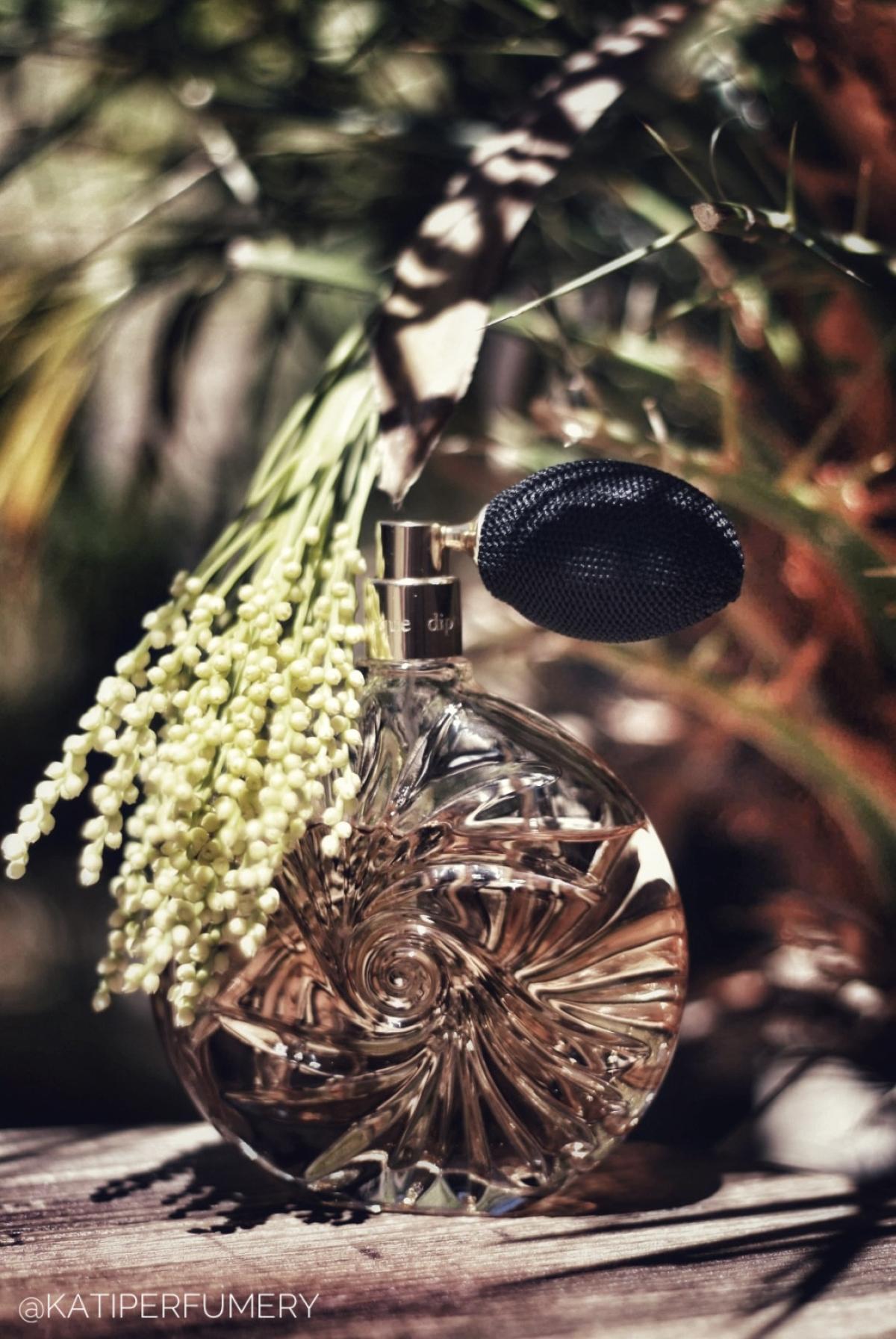 diptyque Essences Insensées Tiaré: A Deep Dive into a Tropical Masterpiece - Product Image